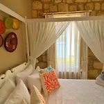 Maison D'azur Bed and Breakfast
