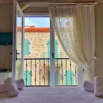 Maison D'azur Bed and Breakfast