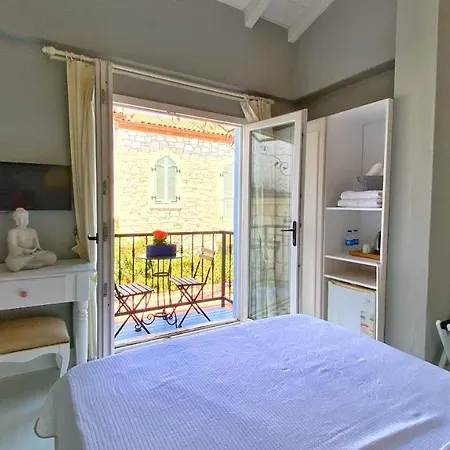 Bed & Breakfast Maison D'azur 2*