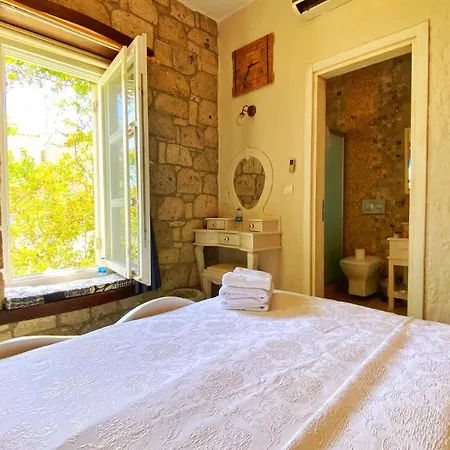 Maison D'azur 2*