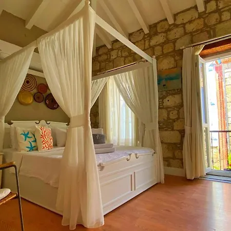 Maison D'azur B&B 4*