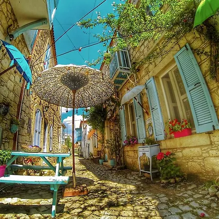 Maison D'azur Bed & Breakfast 2*