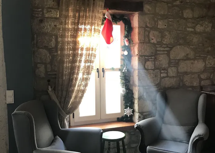 Bed & Breakfast Maison D'azur 4*