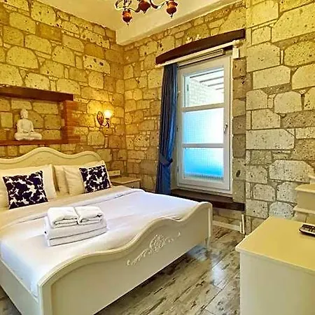 Maison D'azur Bed and breakfast 4*