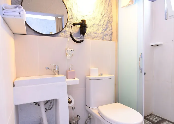 Maison D'azur Bed & Breakfast 4*